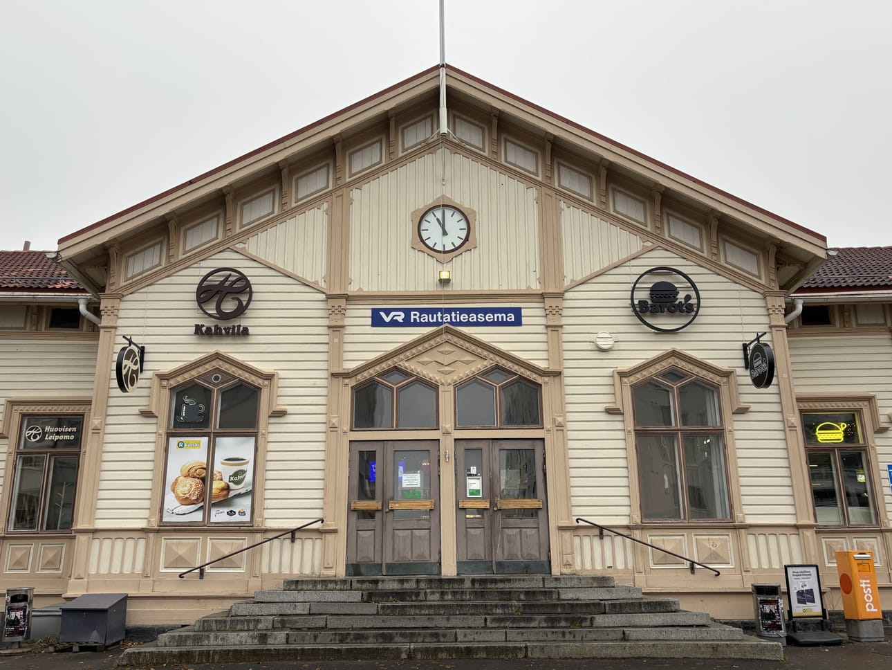 Oulun kaupunki järjestää Haaparannan junan kunniaksi juhlat Oulun rautatieasemalla.