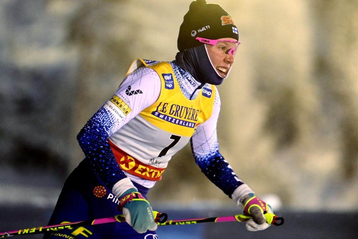 Kerttu Niskanen oli tiistaina hiihdetyn sprintin kymmenes ja sai kiertueelleen loistoalun. LEHTIKUVA / VESA MOILANEN