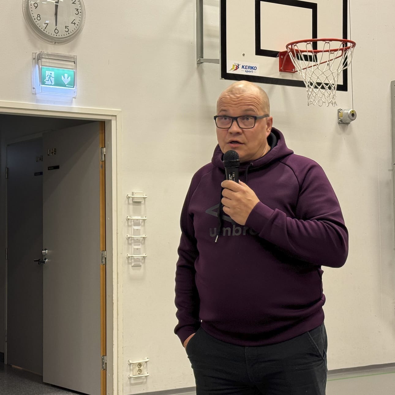 Oulaisten Vesiosuuskunnan toimitusjohtaja Jarmo Äijälä kertoi, miten vesihäiriötilanteisiin varaudutaan.
