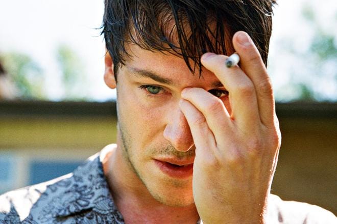 Louis (Gaspard Ulliel) on kuolemansairas kirjailija, joka palaa perheensä luo vuosien jälkeen. Se kirvoittaa vanhojen kaunojen ja väärinymmärrysten sarjan Vain maailmanloppu -elokuvassa. KUVA: Yle Kuvapalvelu