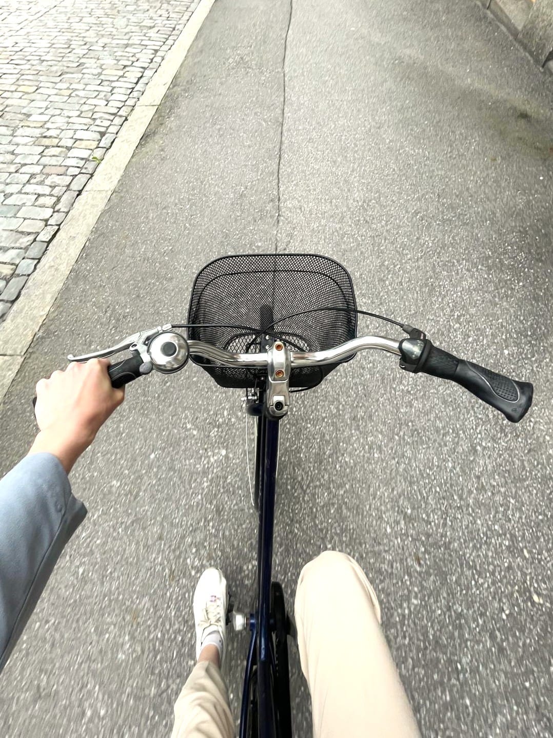 Vaasassa polkupyörä on monessa mielessä hyvä kulkuväline. Etäisyydet ovat kohtuullsia, eikä pyöräilijän tarvitse miettiä parkkipaikkoja tai -maksuja.