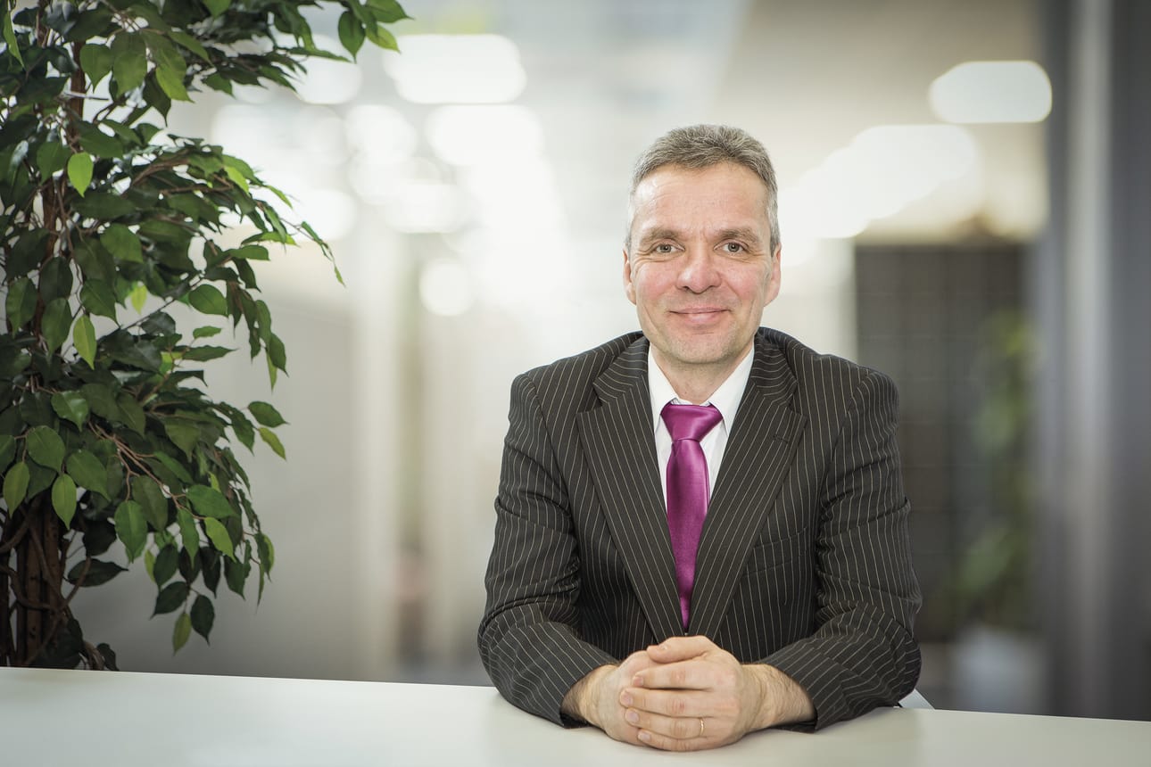 Oulun Energian uudeksi toimitusjohtajaksi on valittu Arto Sutinen, joka toimii tällä hetkellä Savon Voima -konsernin toimitusjohtajana.