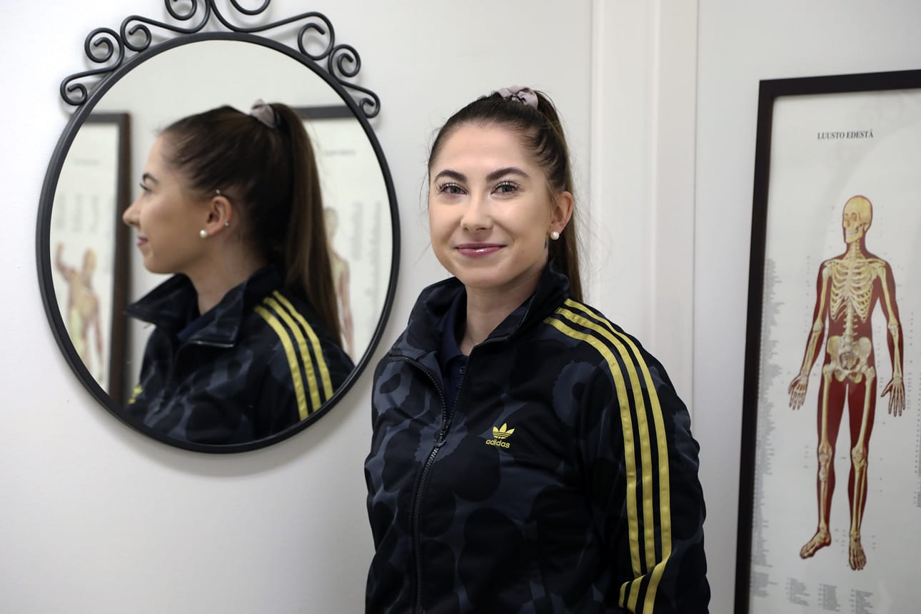 Naprapaatti Jarna Julkusella on vankka harrastustausta joukkuevoimistelussa ja tanssissa.