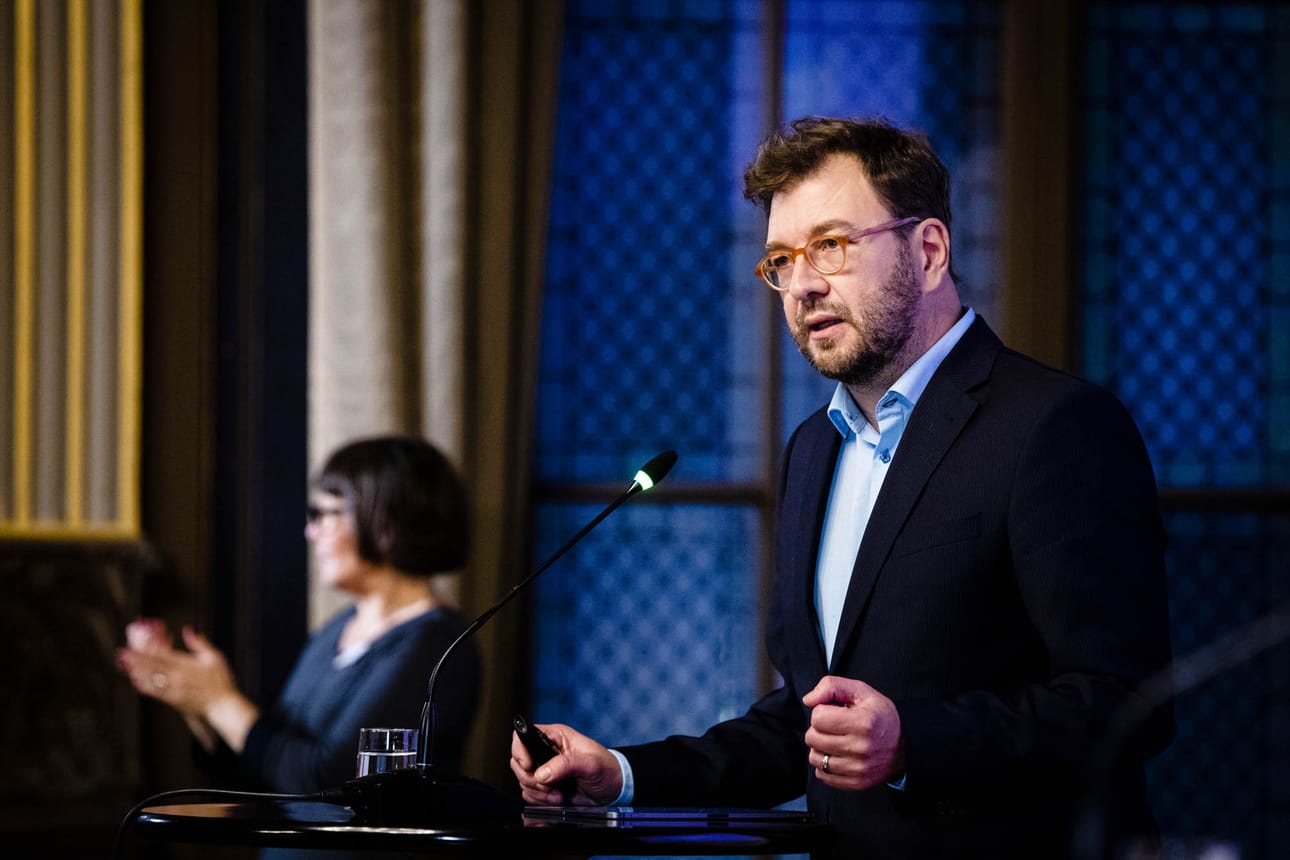 Työministeri Timo Harakka korosti työllisyystoimien laajaa kokonaisuutta.