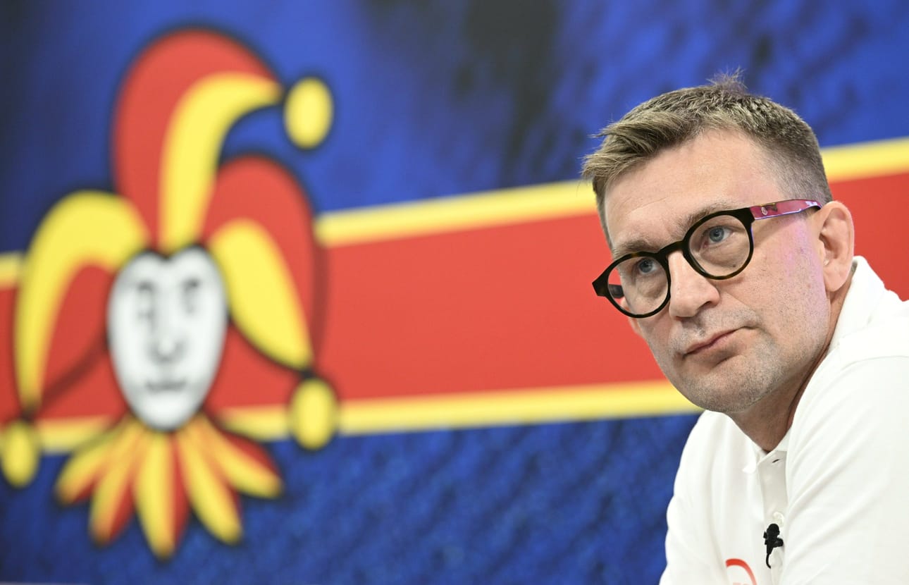 Antti-Jussi Niemi Jokerien mediatilaisuudessa Helsingissä 1. kesäkuuta 2023. LEHTIKUVA / HEIKKI SAUKKOMAA