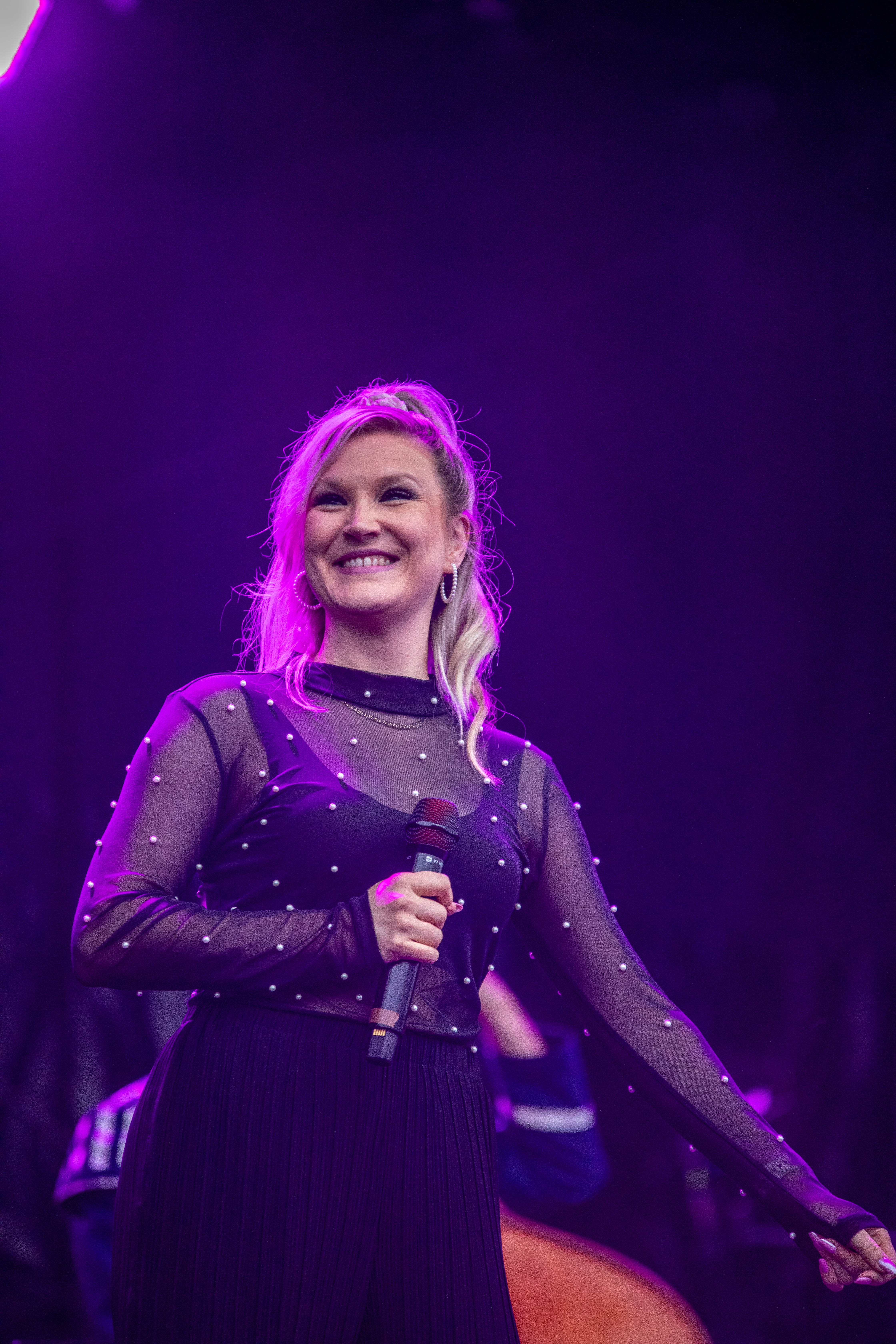 Ilmavoimien Big Band palaa Lentokonepuistoon uuden solistin voimin