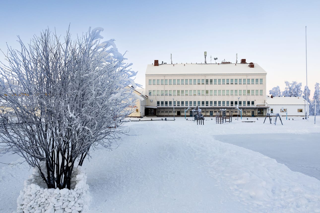 Rovaniemen Saaren koulua uhkaavat muutokset.