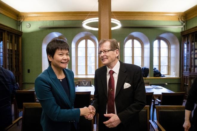 Iso kiinalainen paperiryhmä Shanying lähtee mukaan Kemijärven biojalostamoon enemmistöomistajana. Kuvassa kiinalaisen Camce-yhtiön pääjohtaja Luo Yan (vas.) ja Boreal Biorefin toimitusjohtaja Heikki Nivala. KUVA: Joel Maisalmi / Lännen Median arkisto