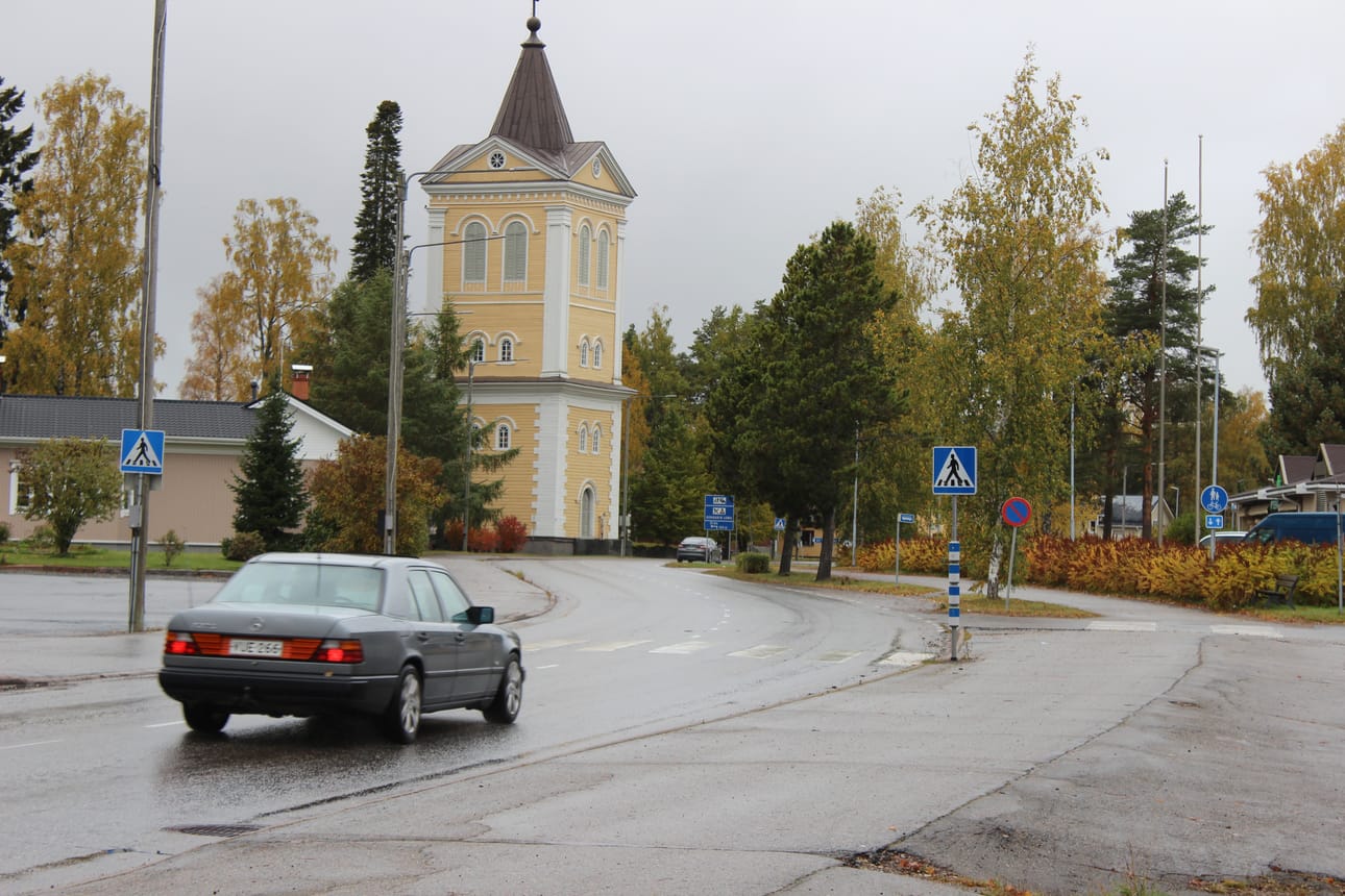 Isojoella äänensä antoi 384 seurakuntalaista.