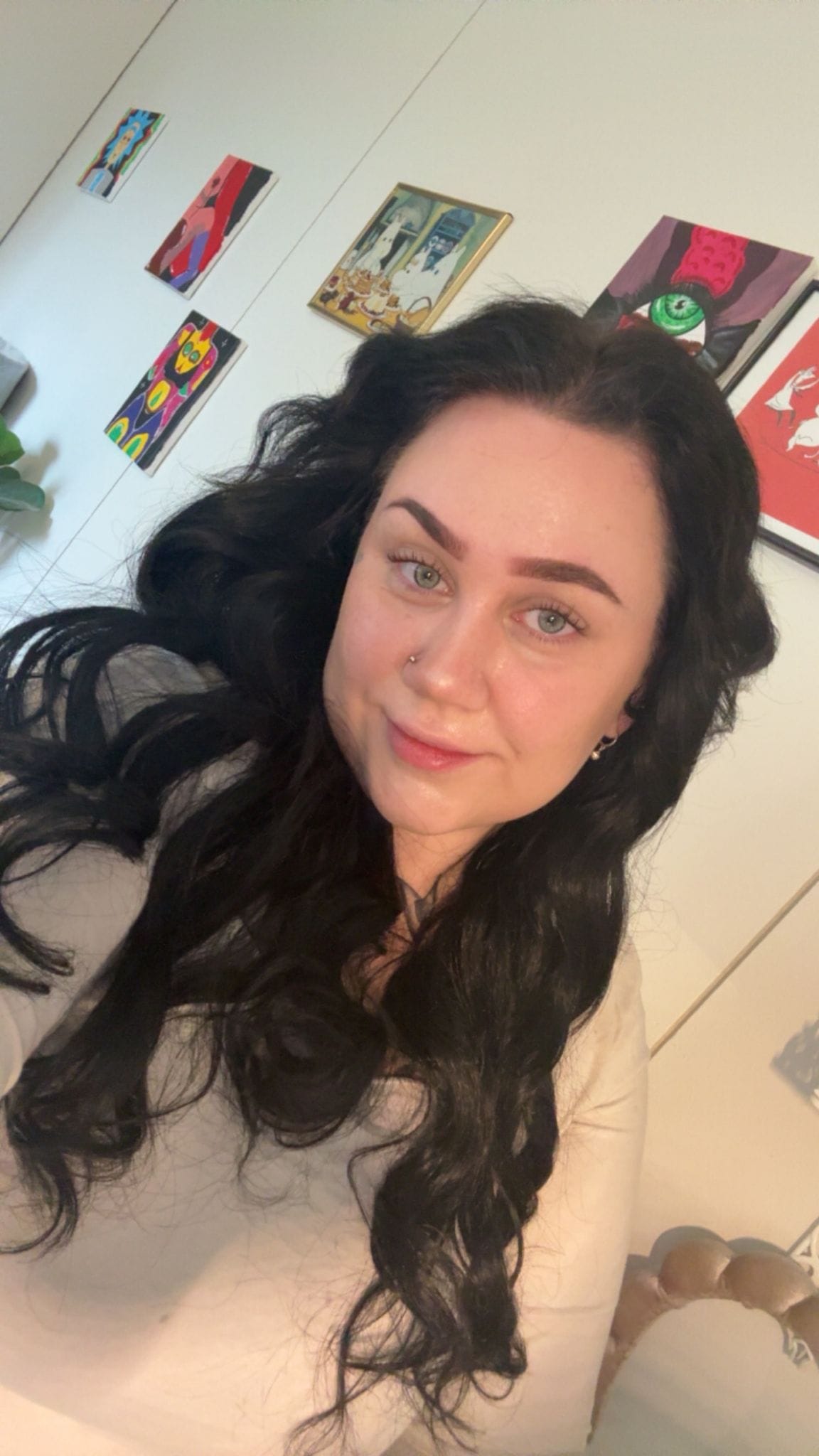 Torniolainen Jasmin Hynninen kokee, etteivät kaikki somessa vastaan tulevat uutiset ole yhtä luotettavia. Törmätessään somessa uutiseen, joka vaikuttaa oudolta, hän tutkii aihetta mielellään lisää muista lähteistä ennen kuin muodostaa asiasta mielipiteen.