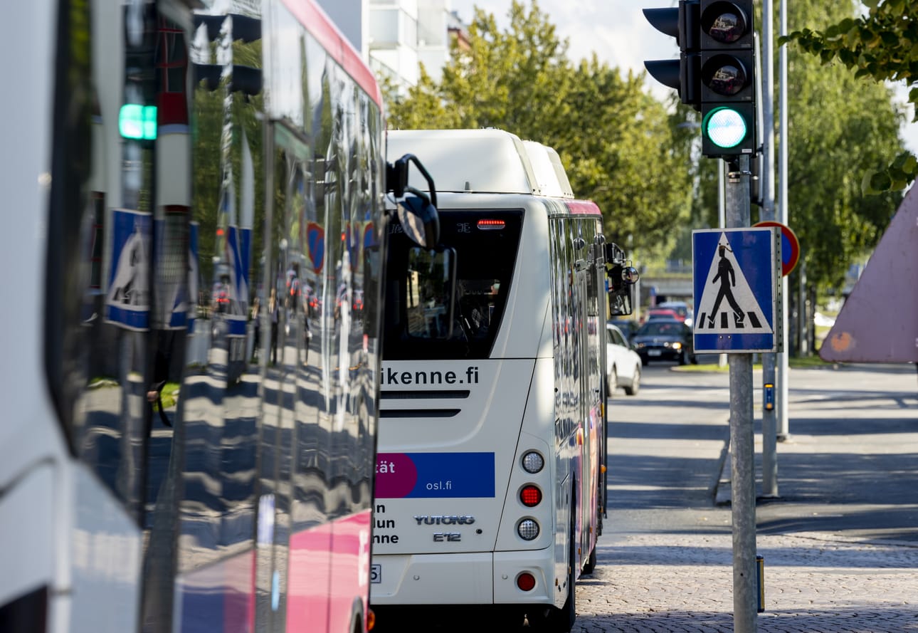 Oulun bussilippujen hinnat nousevat kesäkuun alusta lähtien.