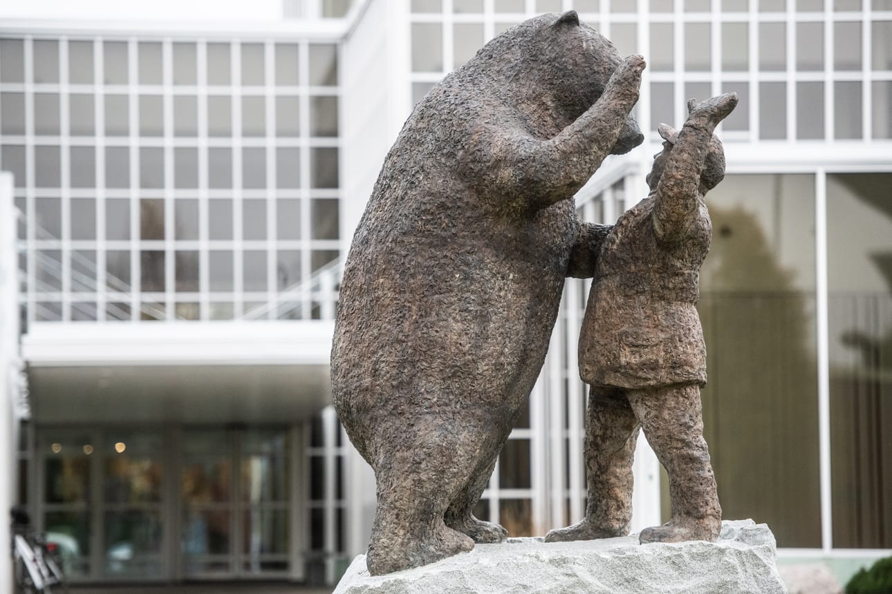Kuusamotalo ja monet muut julkiset tilat pysyvät suljettuina ainakin 15. tammikuuta saakka, johon sisä- ja ulkotiloissa järjestettävien yleisötilaisuuksien ja yleisten kokousten kielto Pohjois-Pohjanmaalla kestää.