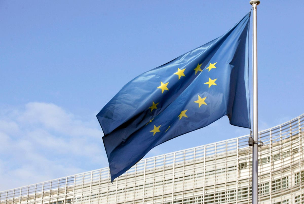Komissio ennustaa, että yleisen hintatason nousu eli inflaatio on euroalueella 3,5 prosenttia tänä vuonna. LEHTIKUVA/AFP