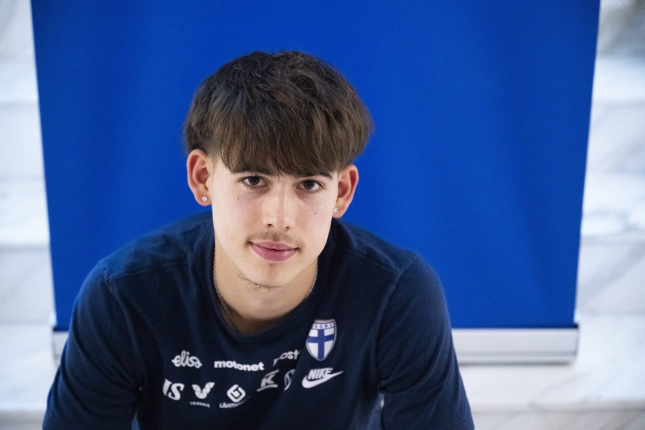 Noin vuosi sitten Tomas Galvez harjoitteli jalkapallomaailman kirkkaimpien tähtien kanssa Manchester Cityssä. LEHTIKUVA / ANTTI AIMO-KOIVISTO