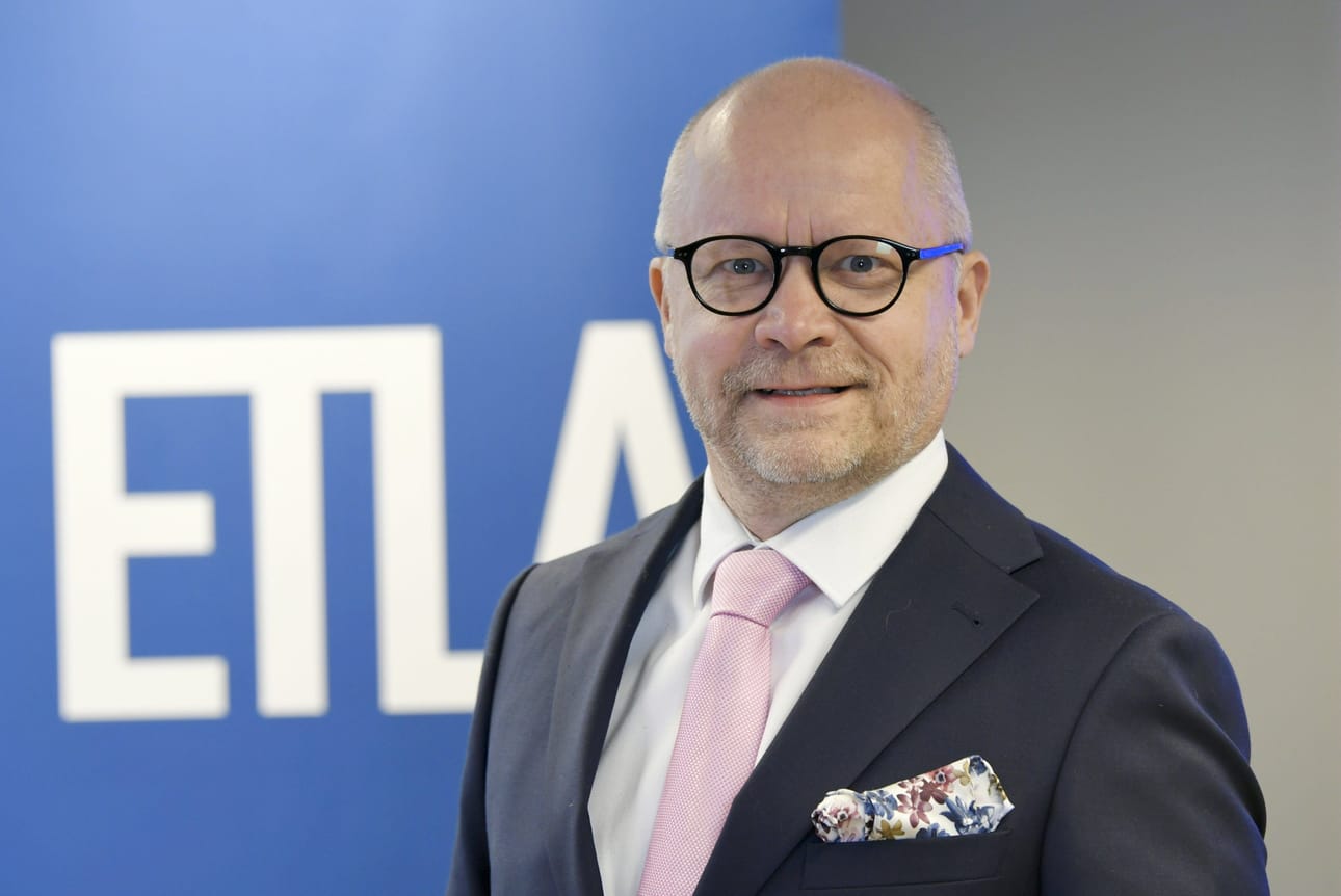 Etlan toimitusjohtajan Aki Kangasharjun mukaan kaikki ovat tietoisia liian hitaasta kasvusta ja on suuri riski olettaa, että riittävä kasvu käynnistyisi odottamalla. Arkistokuva. LEHTIKUVA / Markku Ulander
