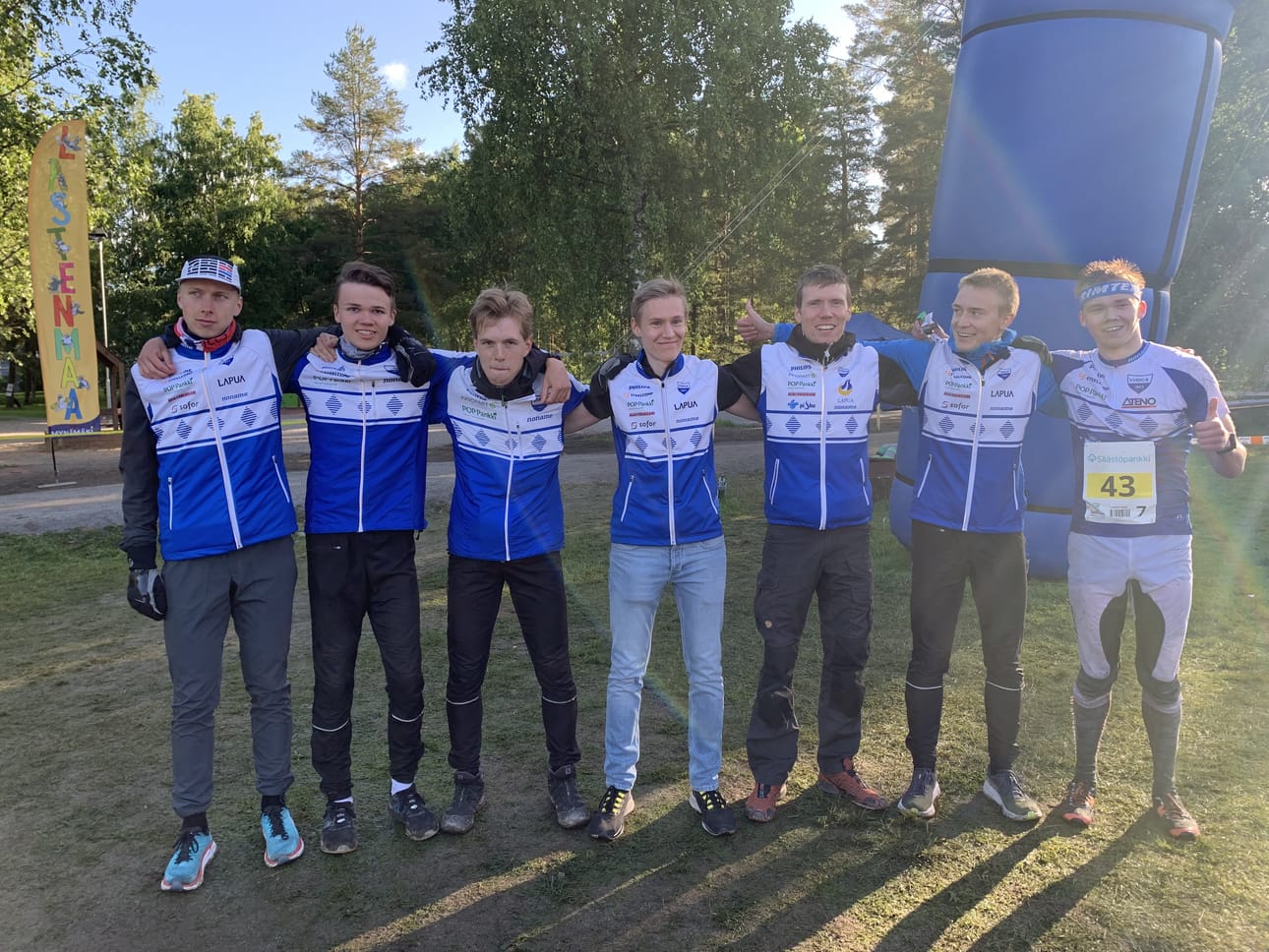 Lapuan Virkiän miehet Mikko Poutanen, Sampo Sankelo, Mikko Pajukangas, Toni-Antti Viitasaari, Miikka Ketonen, Olli Koivumäki ja Antton Sankelo suunnistivat hienosti sijalle 23. äskettäin Lukkari-Jukolassa Mynämäessä, jossa miesjoukkueita oli mukana noin 1500.