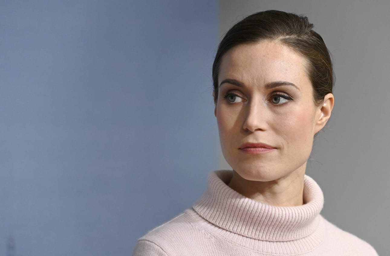 Useat tiedotusvälineet julkaisivat kesällä uutisia ja sosiaalisessa mediassa liikkuneita videoita juhlista, joihin pääministeri Sanna Marin osallistui elokuussa. LEHTIKUVA / Heikki Saukkomaa