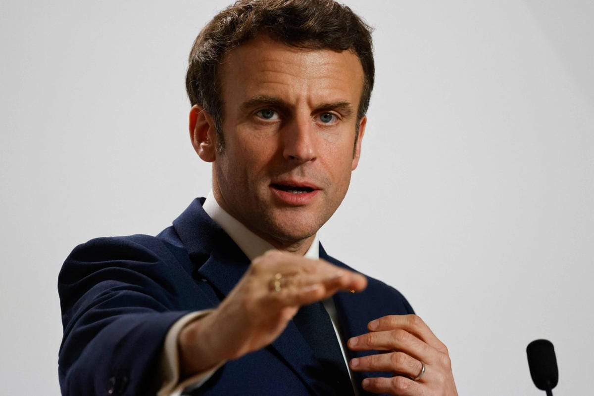 Ranskan, Turkin ja Kreikan järjestämä evakuointi voisi toteutua "muutaman päivän" aikana, presidentti Macron sanoi. LEHTIKUVA / AFP