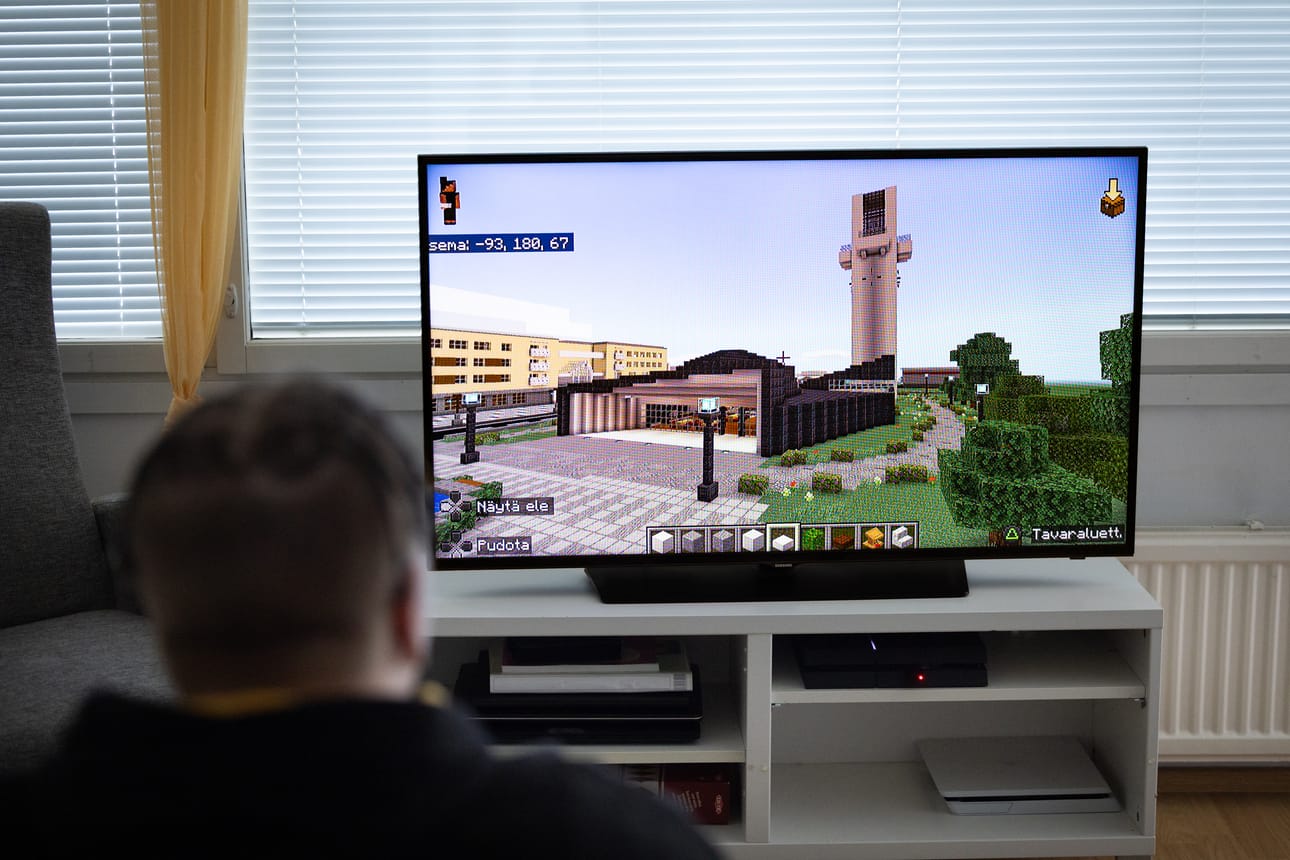 Nino Vuoren rakennelmat muistuttavat tosielämän kohteita yksityiskohtia myöden.
