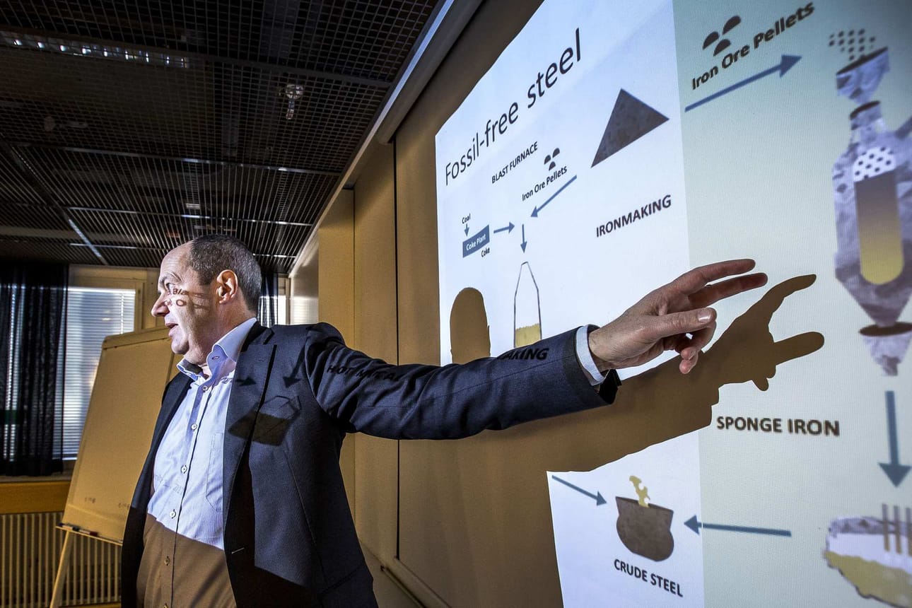Uskottava se on, kun itse toimitusjohtaja Lindqvist sen saapui Raaheen esittelemään juurta jaksain. Perinteistä raudan ja teräksen valmistusta ollaan mullistamassa pohjamutiaan myöten.