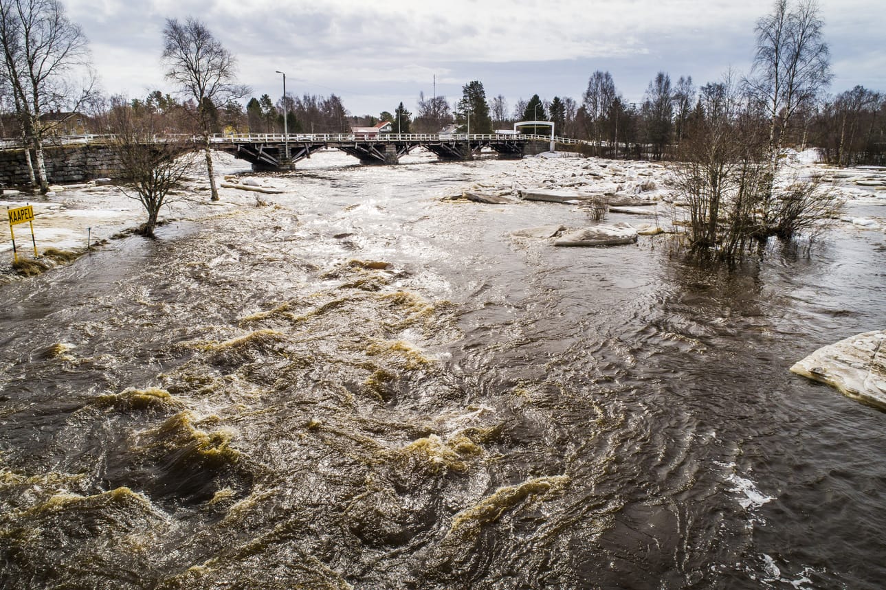 Pyhäjoki tulvii tulva Pyhäjoki kevät