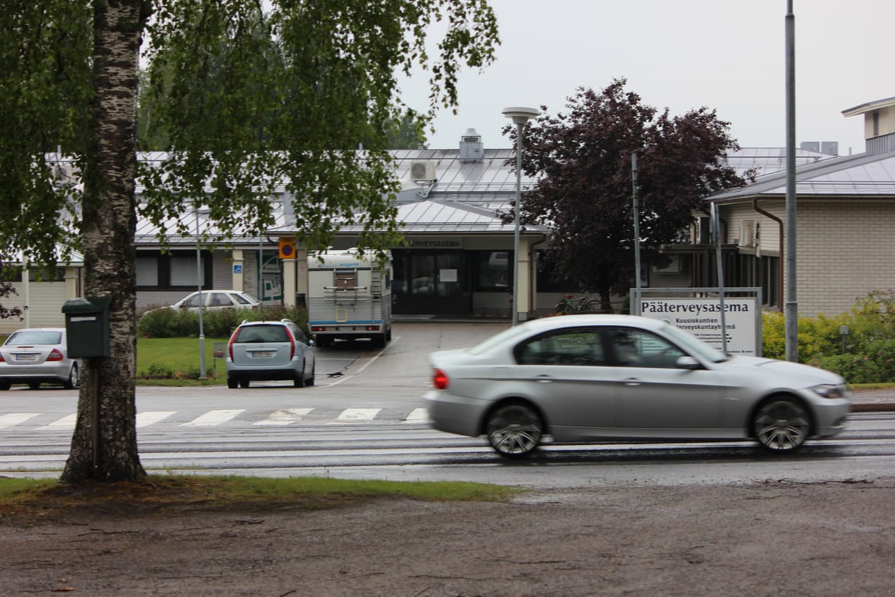 Alavuden nykyinen pääterveyskeskus on elinkaarensa päässä ja toiminnot on hajautettu noin kymmeneen eri toimipisteeseen.