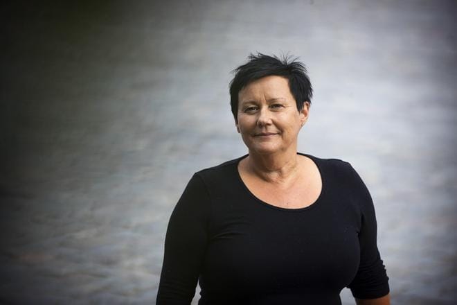 – Helpottavaa oli tieto siitä, että kyse on sairaudesta. Aikaisemmin olin syyttänyt paljon itseäni. Mietin, olinko ollut huono äiti ja tehnyt äitinä jotain väärin. KUVAT: JARNO PELLINEN