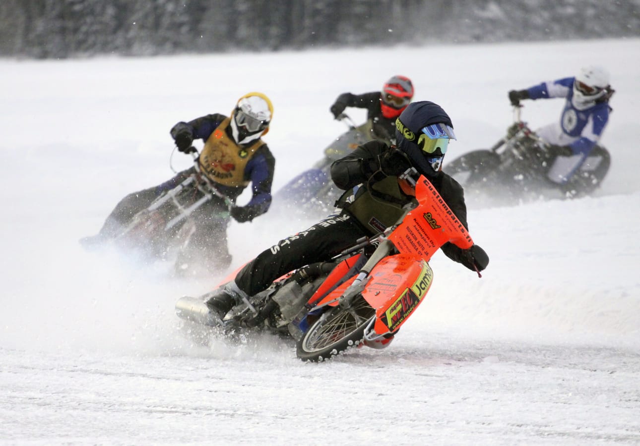 Rami Systä ajoi itsensa jääspeedwayn SM-finaaliin.
