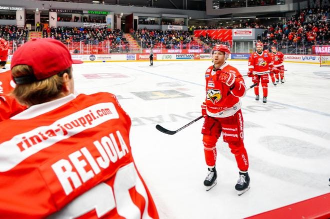 Kotkapaitoja kannustamaan pääsee lauantaista lähtien vain koronatodistuksella. KUVA: SAMPPA TOIVONEN / APOLLO PHOTO