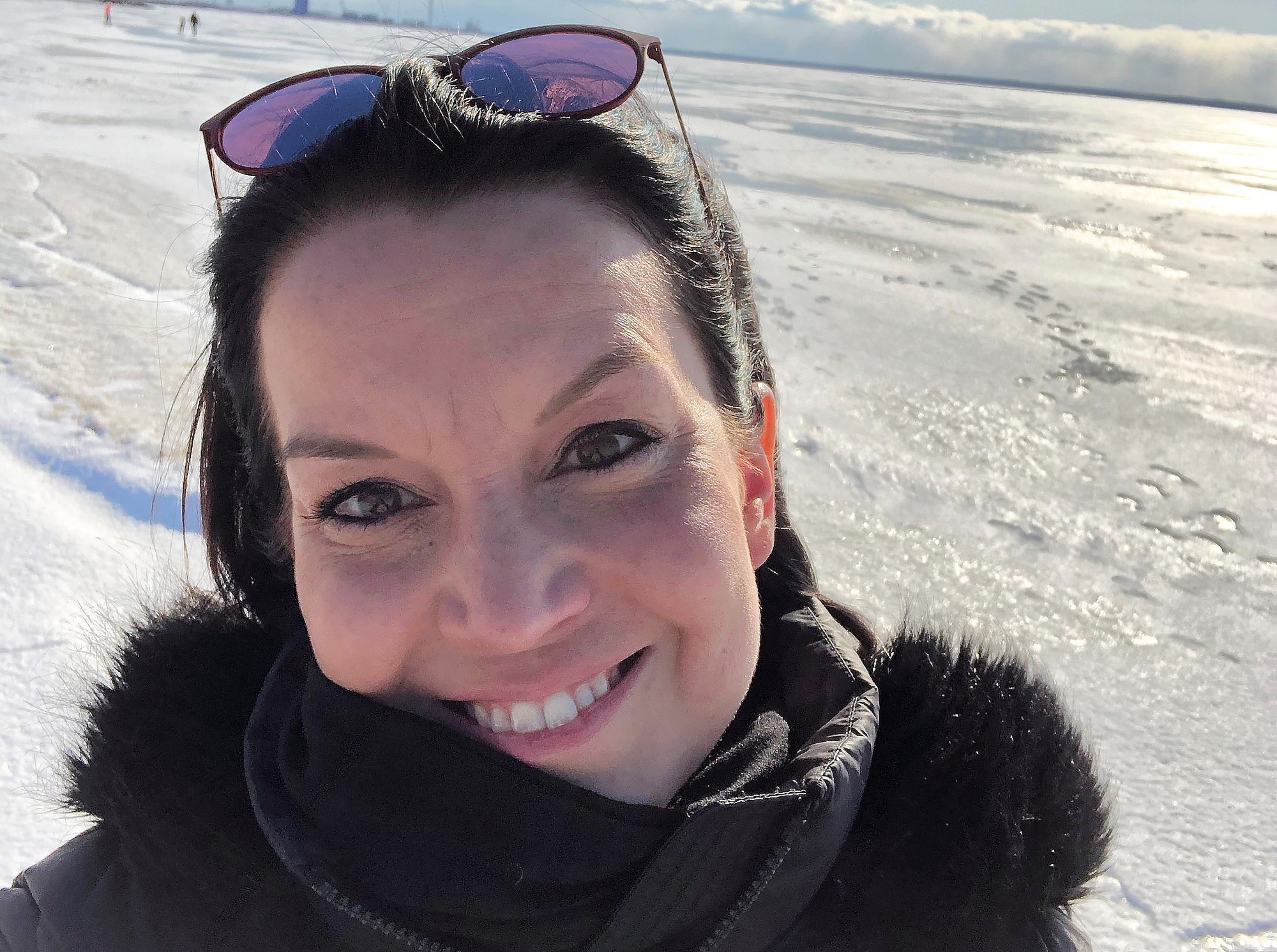 Sanna Hirvaskari ei ikävöi julkisuuden valokeilaa