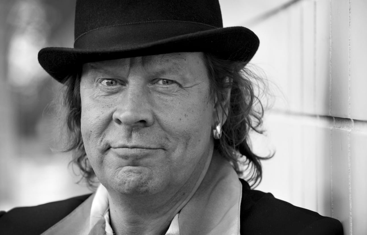Pate Mustajärvi muistetaan suomirockin suuruutena.