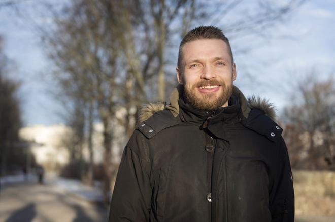 Tutkija Tuomas Kiiski kertoo aluksi itsekin uskoneensa Koillisväylän potentiaaliin. Asian tutkiminen kuitenkin paljasti, että suuri osa odotuksista on epärealistia. KUVA: Marttiina Sairanen