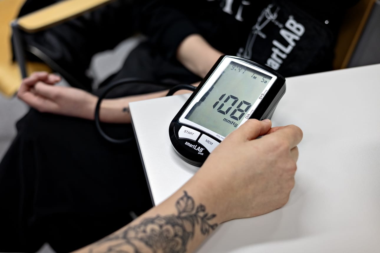 Ulosottoon saakka etenevien asiakasmaksujen taustatekijöitä on esimerkiksi se, että kansalaisilla on pitkäaikaissairauksia. Arkistokuva.