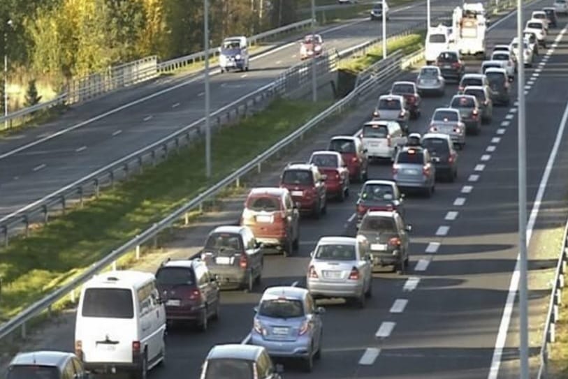 Pohjantiellä oli ruuhkaa lokakuussa.
