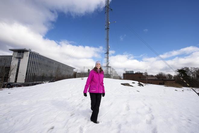 Meteorologi Natalia Korhosen mukaan Ilmatieteen laitoksella kehitetään mallia, jolla pystyttäisiin ennustamaan säätä kuudeksi viikoksi eteenpäin. Säiden ennustaminen pitkälle tulevaisuuteen on Suomen leveysasteilla vaikeaa.