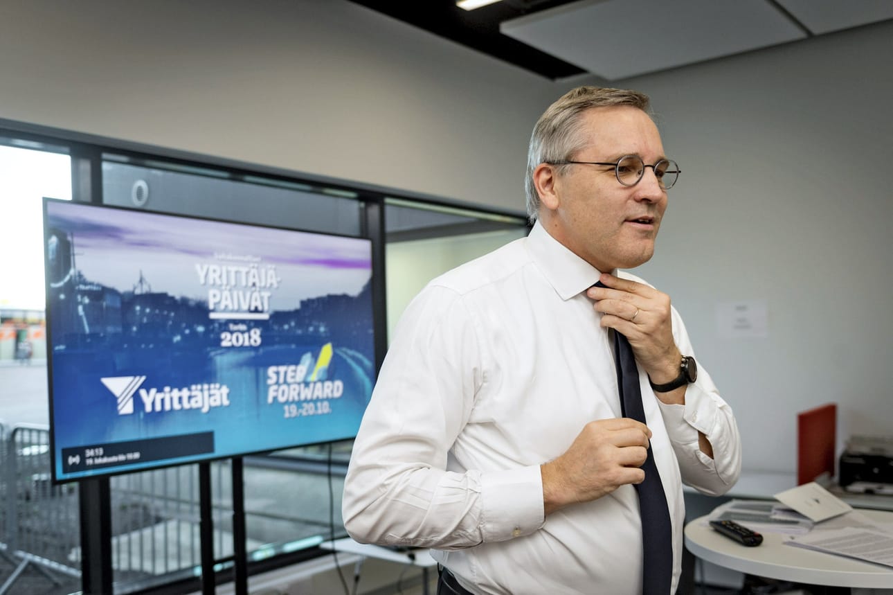 Suomen Yrittäjien toimitusjohtaja Mikael Pentikäinen vaatii lisää paikallista sopimista.