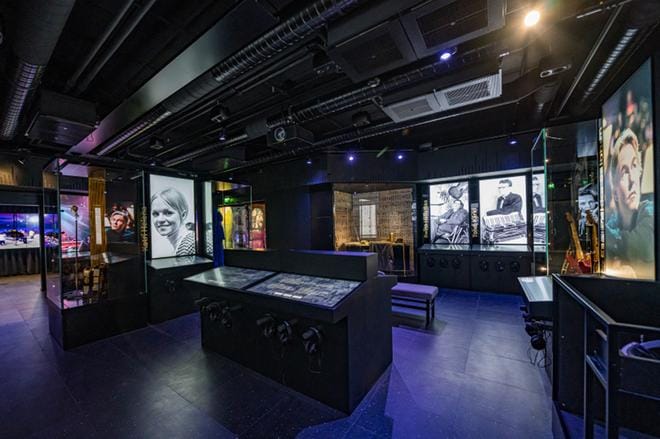 Paula Koivuniemen, Jorma Panulan ja muiden kunniagallerian uusien jäsenten uraa ja merkitystä suomalaiselle musiikille esitellään musiikkimuseo Famen tammikuussa avautuvassa näyttelyssä. Kuva: Ralph Larmann
