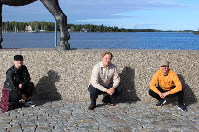 Punahaalariset aikovat näyttää vaasalaisille mallia – haluavat kasvomaskit myös kaupunkilaisten kasvoille