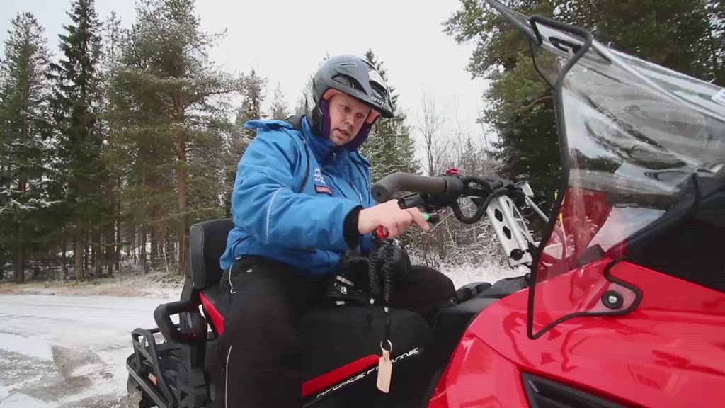 Safarikelkkojen sähköinen kaasunrajoitin