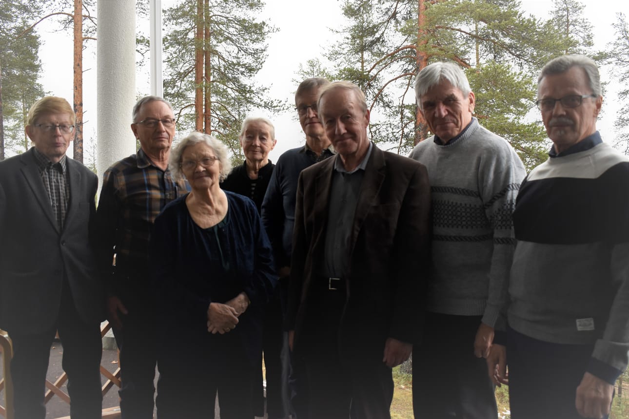 Koillismaan veteraaniperinteen työryhmä kokoontui torstaina Taivalkoskelle miettimään, miten sotien aikaiset kokemukset saataisiin talteen Kuusamosta, Pudasjärveltä ja Taivalkoskelta.