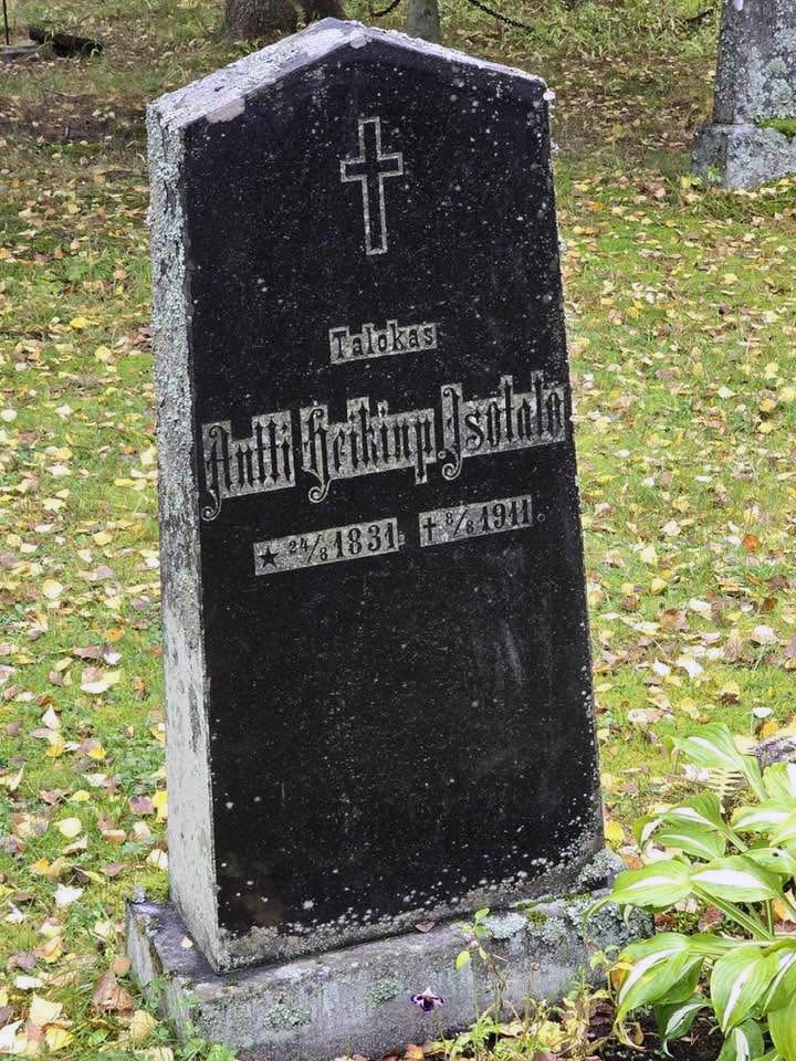 Antti Isotalon hautapaikka Alahärmän hautausmaalla.