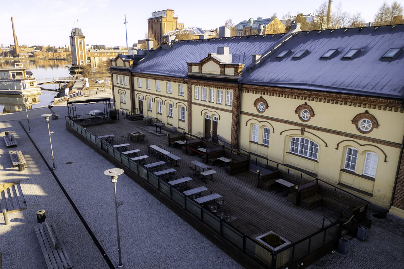 Vaasan paraatipaikalla sijaitseva terassiravintola ei ole ollut auki pian pariin vuoteen. Arkistokuva.