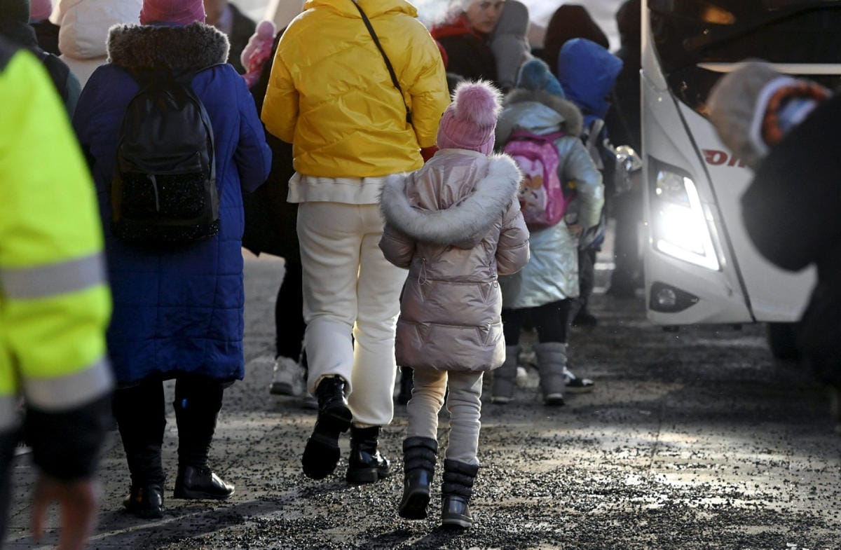 Venäjän hyökkäyksen jälkeen kansainvälistä suojelua Suomesta on hakenut lähes 5800 Ukrainan kansalaista. LEHTIKUVA / Heikki Saukkomaa