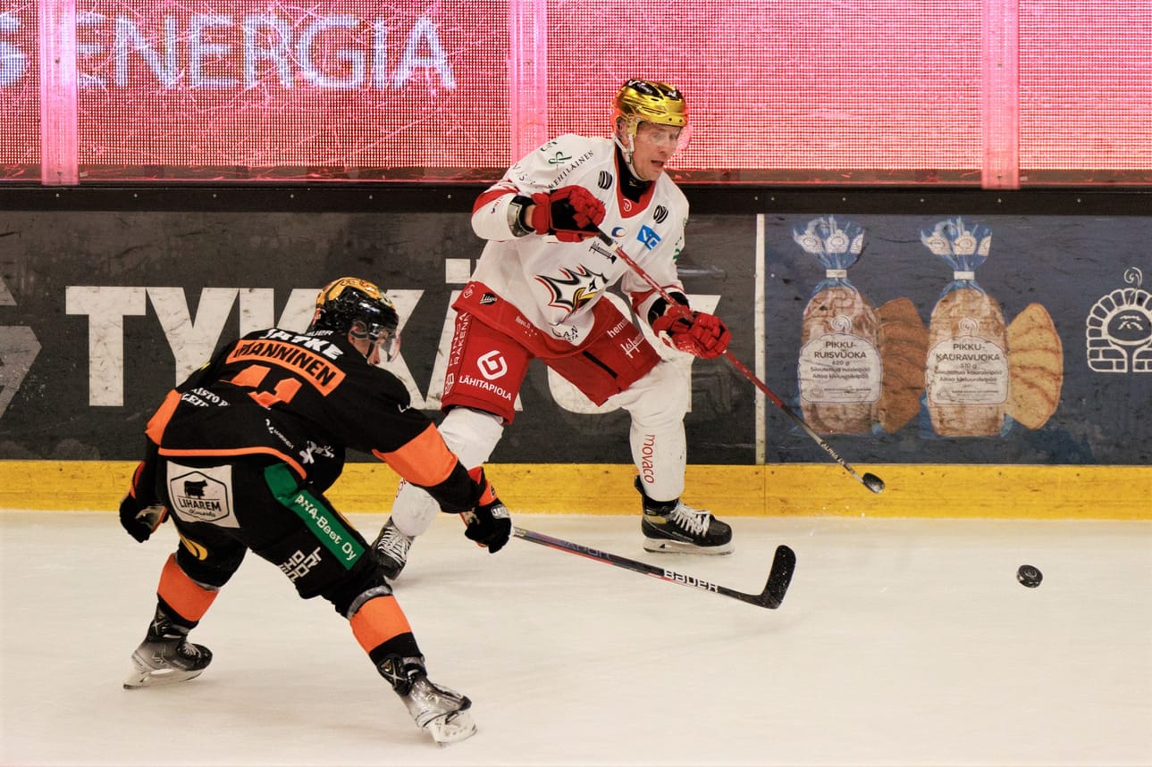 Turo Asplund ei ollut mukana Sportin keskiviikon jääharjoituksissa.