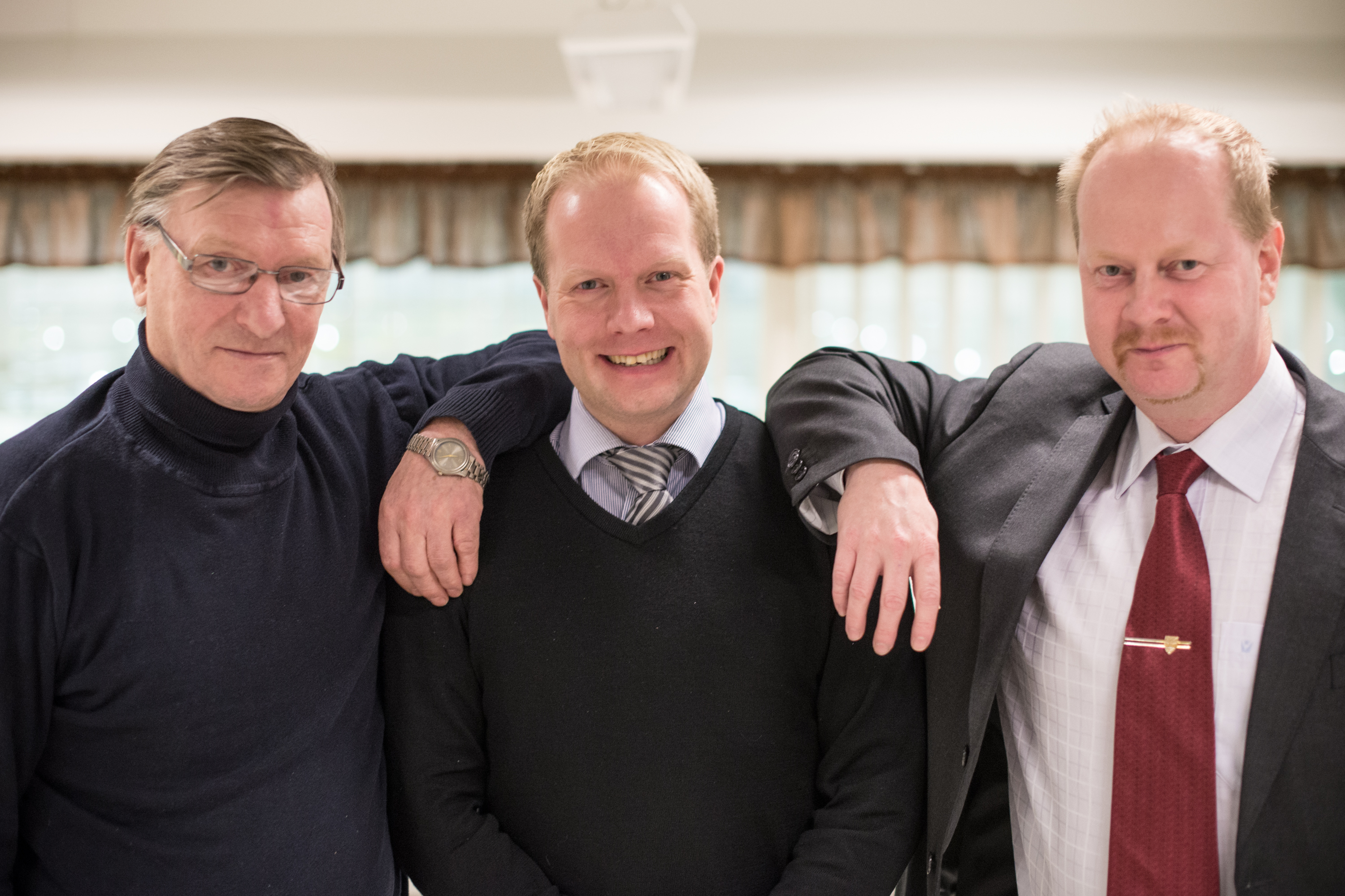 Koillismaan Osuuskaupan hallintoneuvoston puheenjohtaja Reijo Kallunki, toimitusjohtaja (1.8.2014 alkaen) Henrik Karvonen ja talousjohtaja, varatoimitusjohtaja Esa Niinisalo.
