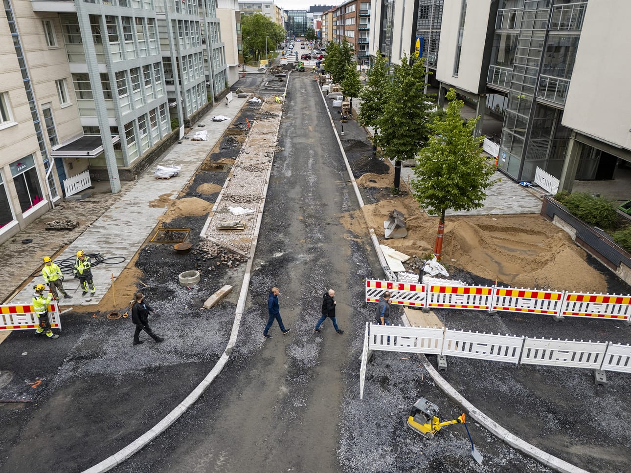 Isonkadun peruskorjaus on sulkenut pätkän Oulun keskustan pääväylää usean kuukauden ajaksi.