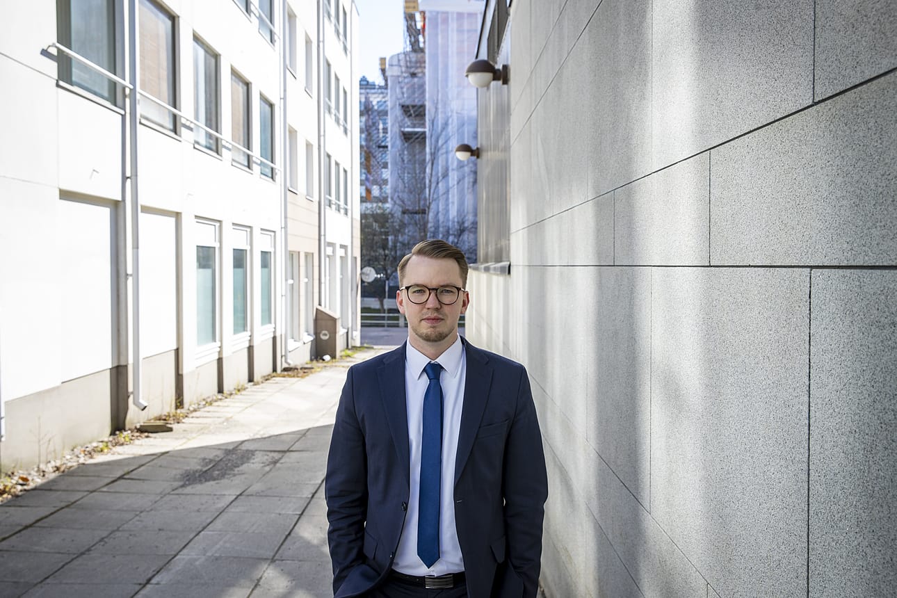 Oulun kaupunginvaltuuston jäsenenä vuodesta 2017 toiminut Niilo Heinonen jätti kaikki luottamustehtävänsä Oulussa. Arkistokuva.