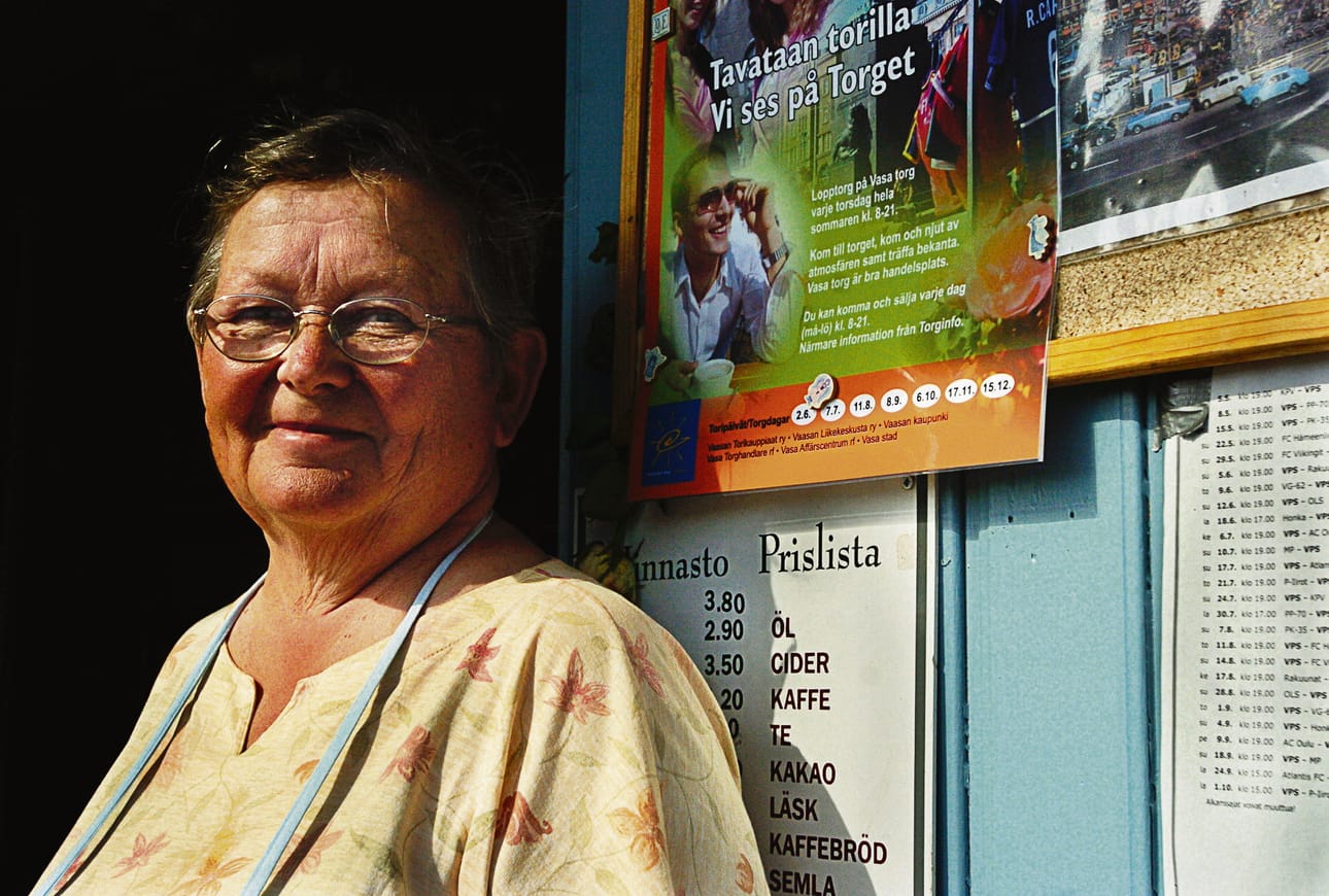 Vuonna 2005 Maippi Wolff totesi Pohjalaisen haastattelussa tutkivansa aina uudessa kaupungissa ensin torin ja kauppahallin. Arkistokuva.