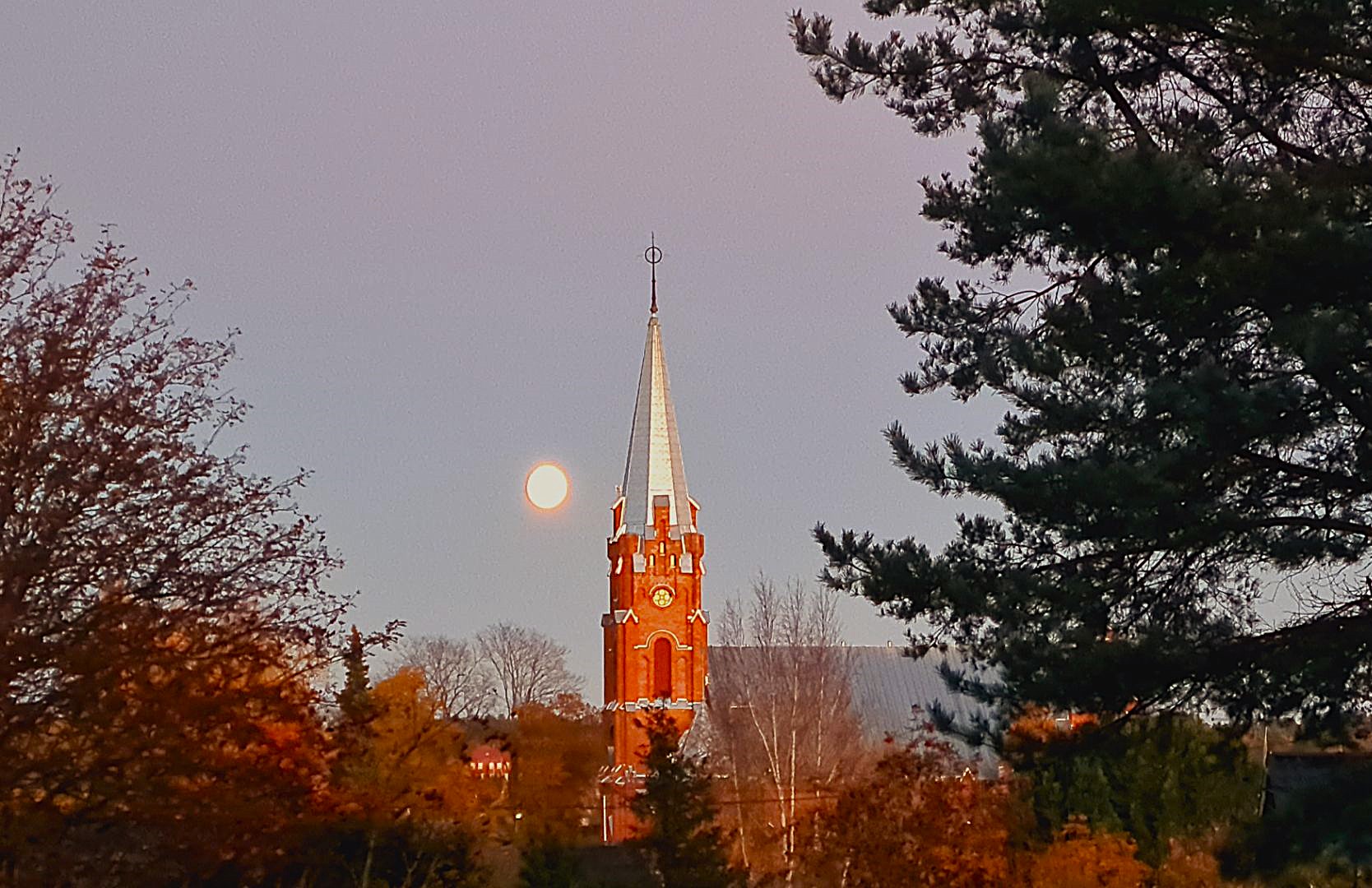 Tuomiokapitulilta noottia yhteisen kirkkoneuvoston kokouksen menettelytavalle