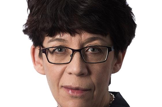 Pohjalaisen toimittaja Minna Kallasvuo. kolumnikuva